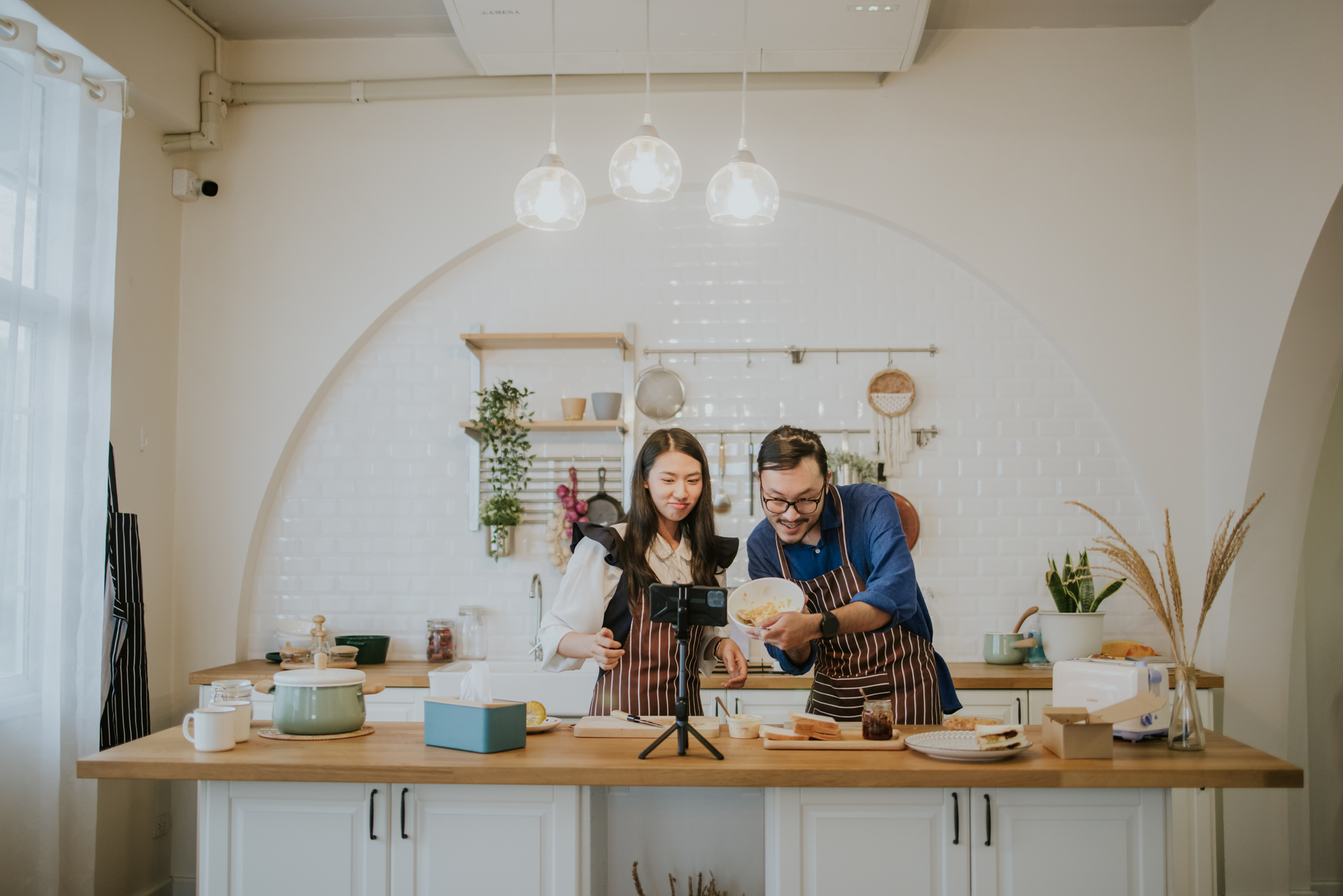Boosted posts vs sponsored ads – what’s the difference?