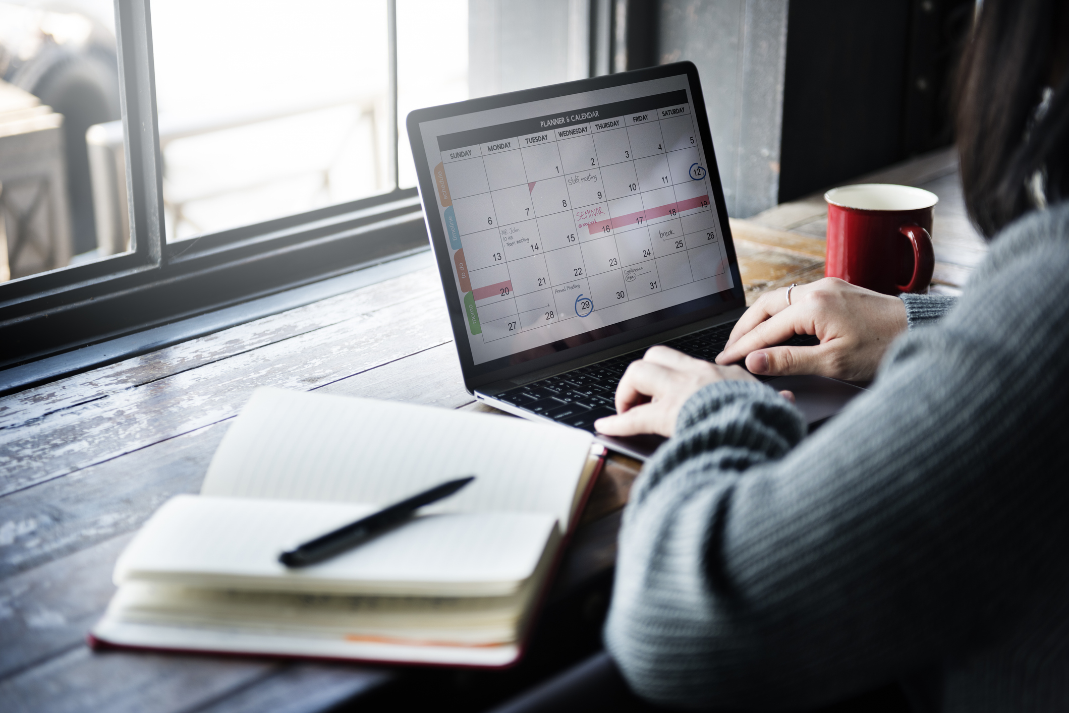 CRM-based appointment scheduling: Streamline your bookings and boost efficiency.